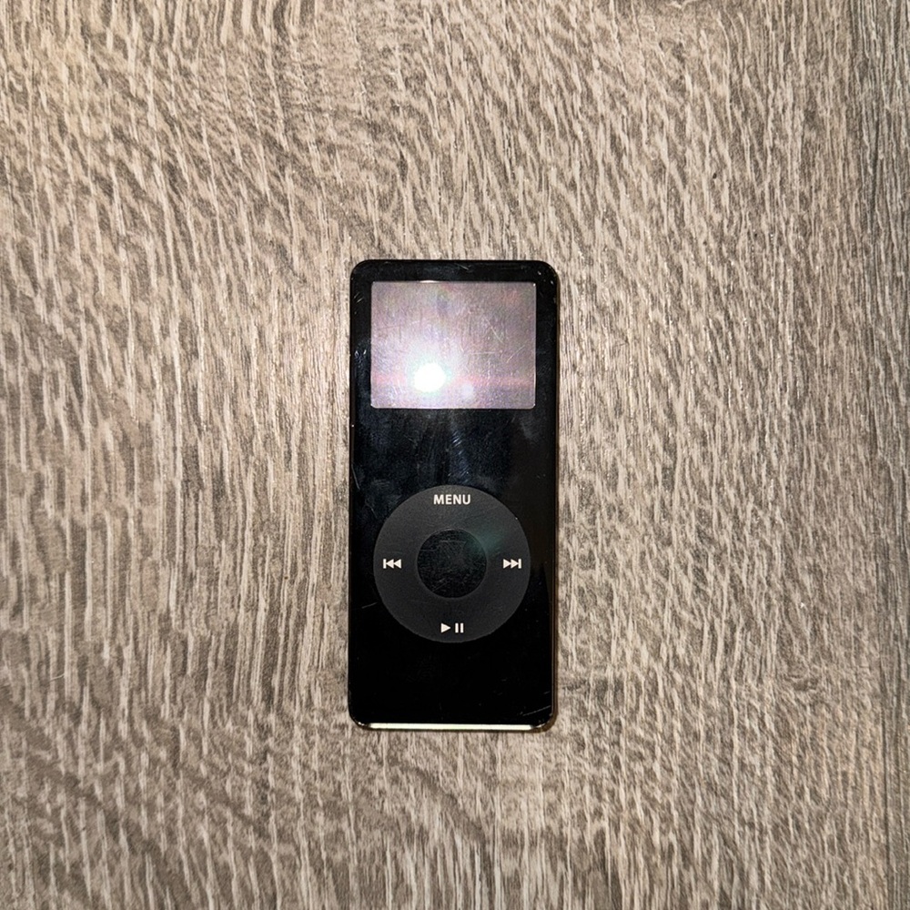 Vintage 2006 Apple Ipod Nano 1st Generation 4GB - Black/Silver